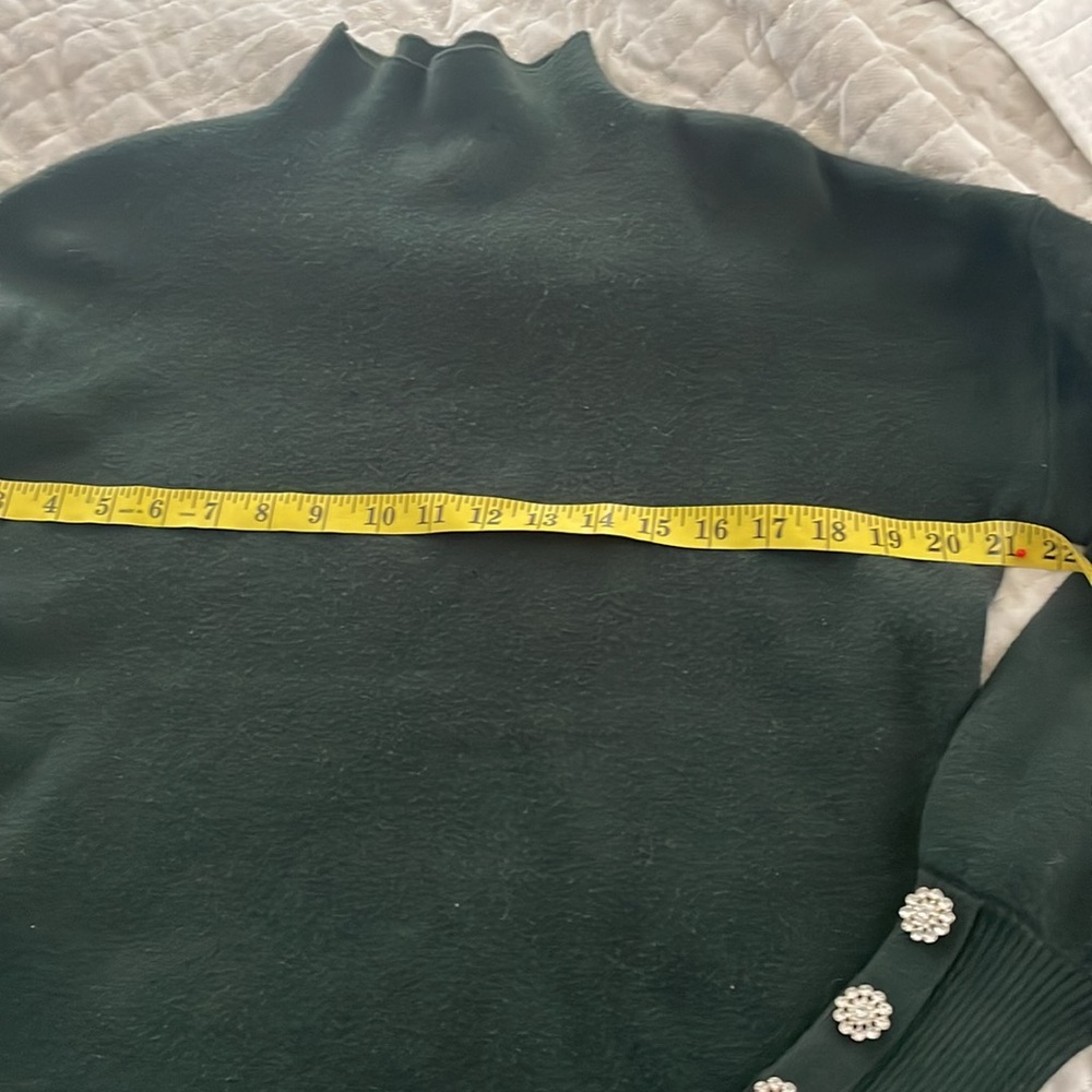 Tahari Pine Green Turtleneck Rhinestone Floral button L/Sleeves Sweater Medium - Picture 6 of 8